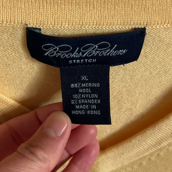 Brooks Brothers Sweater Men’s Yellow V-Neck Wool Blend Long Sleeve Stretch - Picture 3 of 4